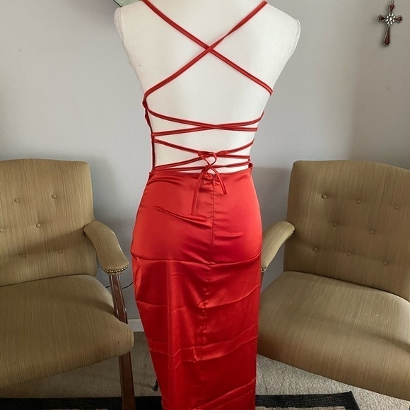 RED silk dress with criss cross back - Picture 6 of 8
